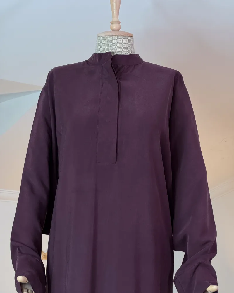 TENCEL KUMAŞ BÜZGÜ DETAYLI ELBİSE MÜRDÜM TENCEL KUMAŞ BÜZGÜ DETAYLI ELBİSE MÜRDÜM