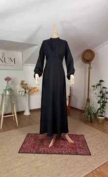 SİYAH KUPRA KUMAŞ ARKA KORSE BAĞLAMALI ELBİSE SİYAH KUPRA KUMAŞ ARKA KORSE BAĞLAMALI ELBİSE